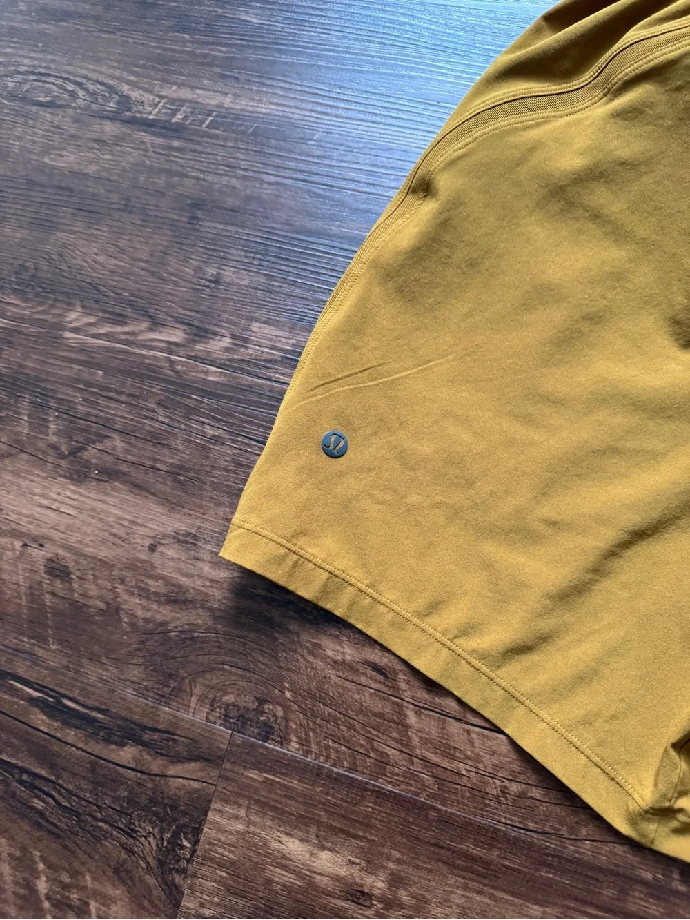 SOLD lululemon athletica Pace Breaker Linerless Athletic Short 7” in Melrose Tan - Picture 4 of 7